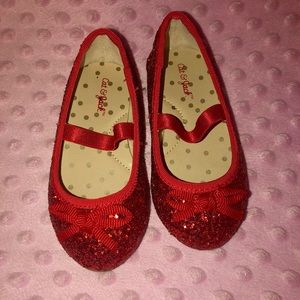 Red sparkly girls flats! ❤️